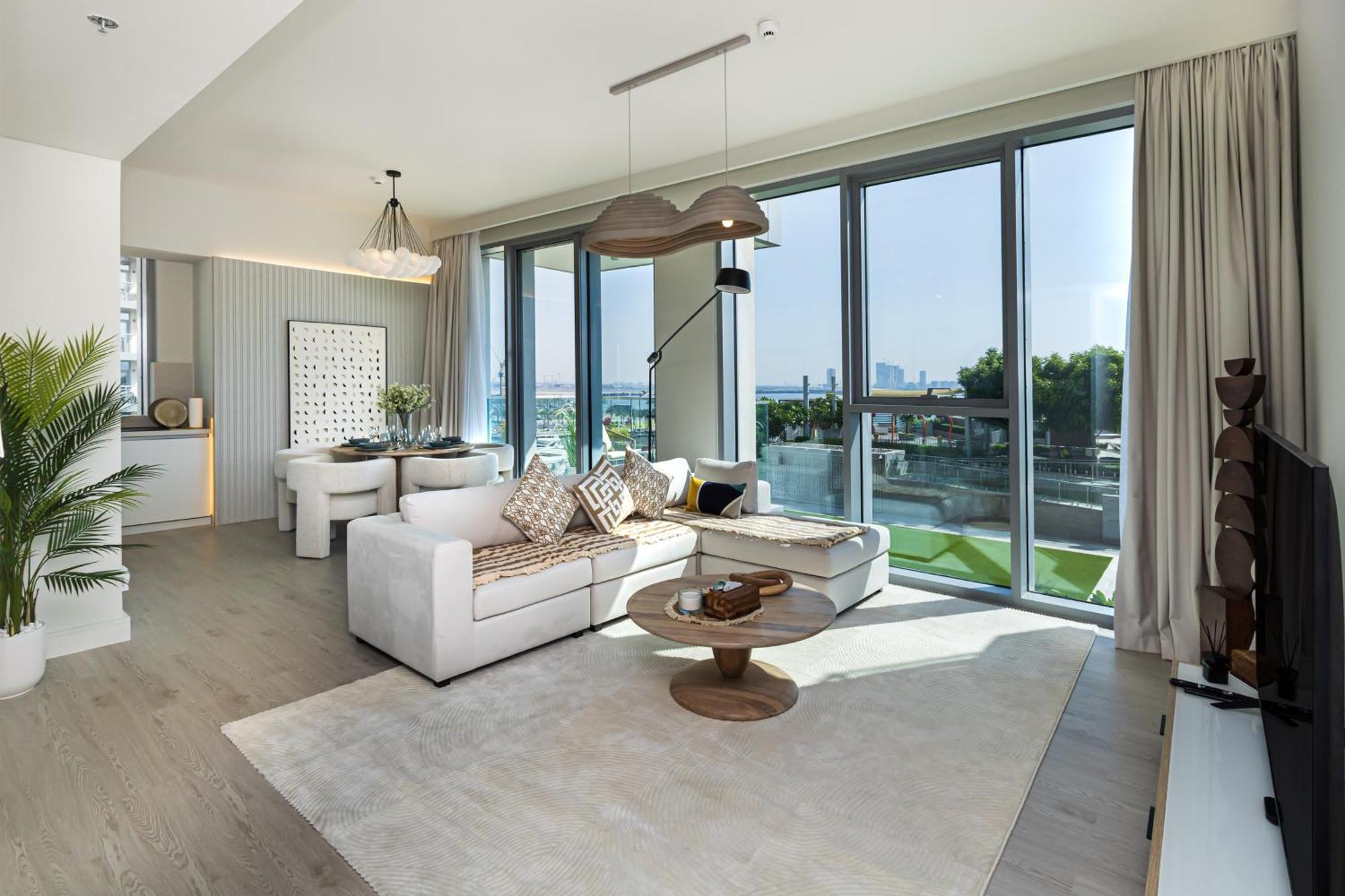 Burj Khalifa View & Creek Sea View Apartment