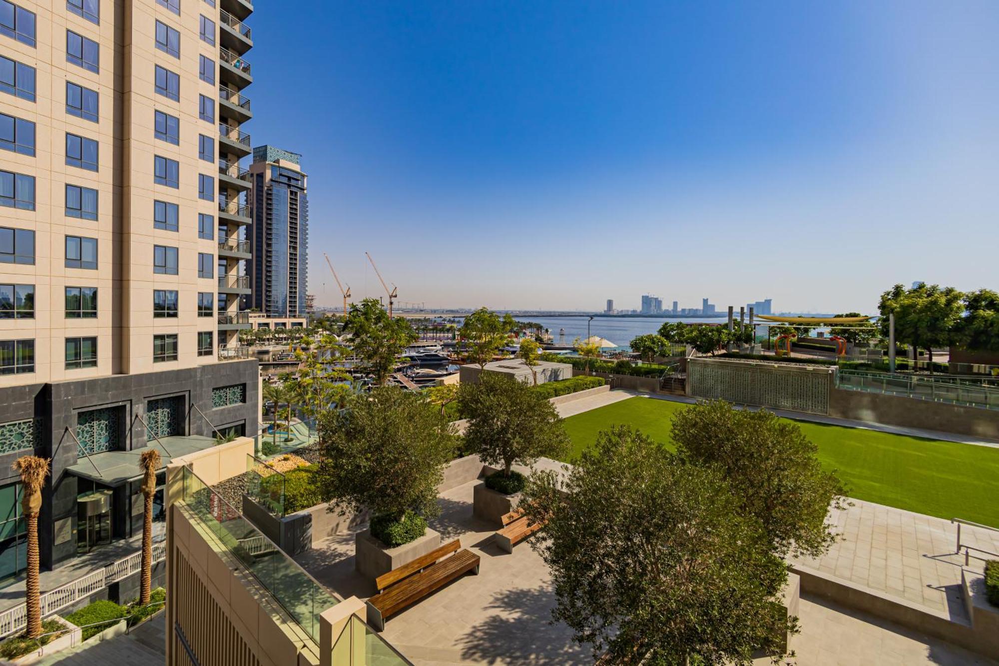 Apartment Burj Khalifa View & Creek Sea View *