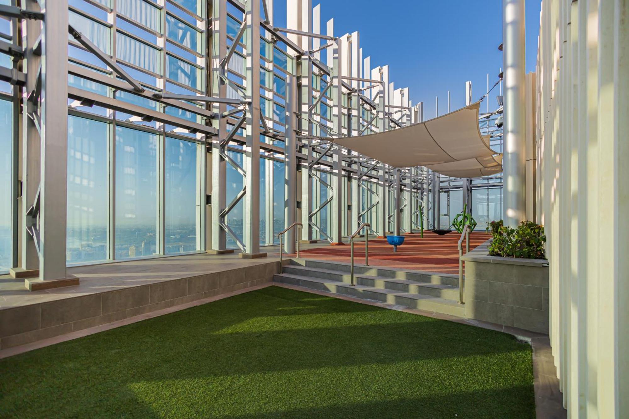 Burj Khalifa View & Creek Sea View Apartment Dubai
