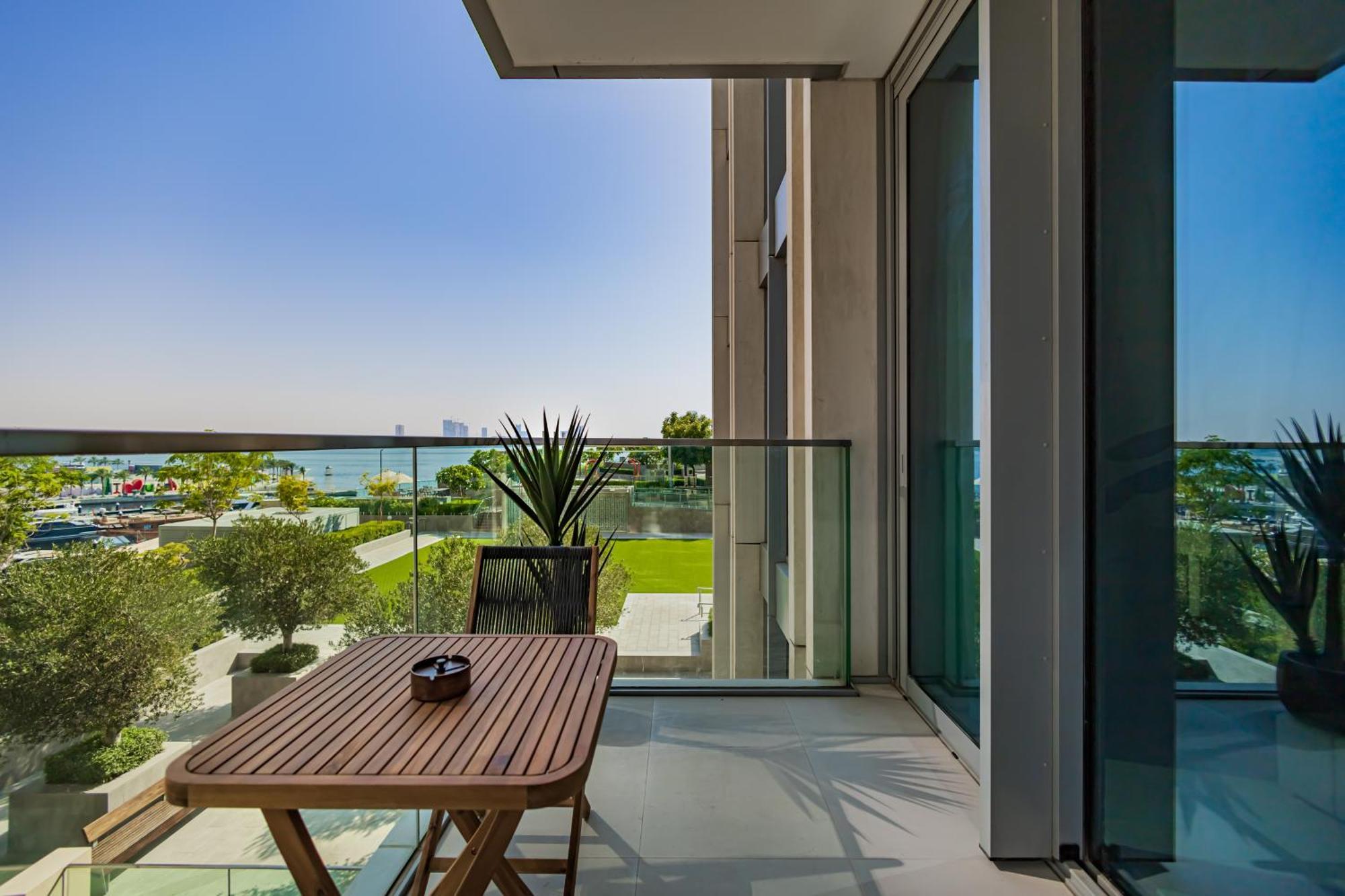 Burj Khalifa View & Creek Sea View Apartment *