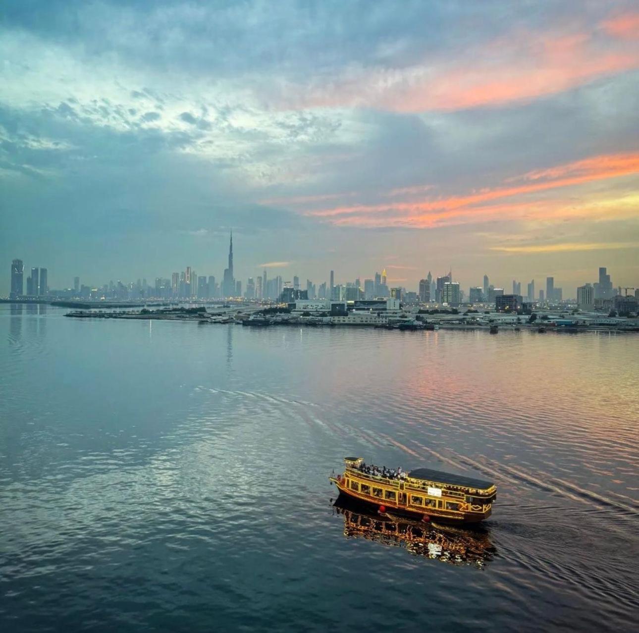 Burj Khalifa View & Creek Sea View * Dubai